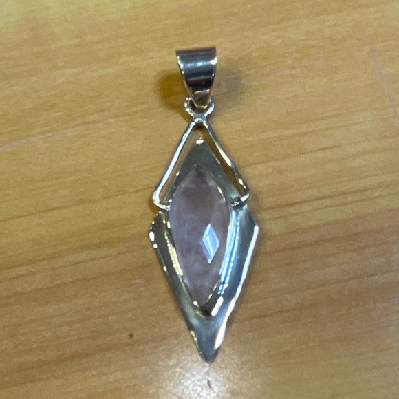 Rose Quartz (semi precious gemstone) 925 Sterling Silver Pendant - Picture 4 of 12